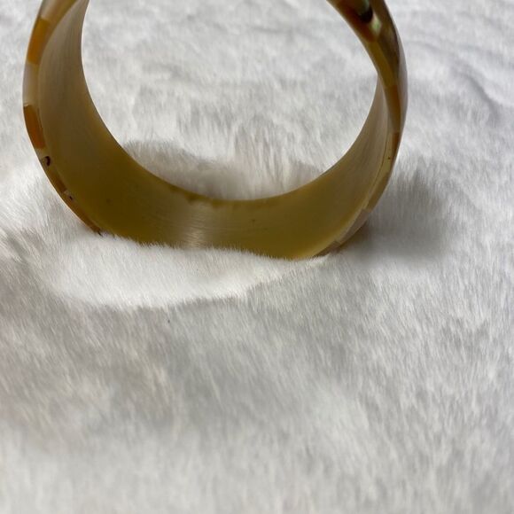 EUC Vintage women’s Beautiful Mother Of Pearl mosaic bangle Bracelet. - Picture 5 of 13
